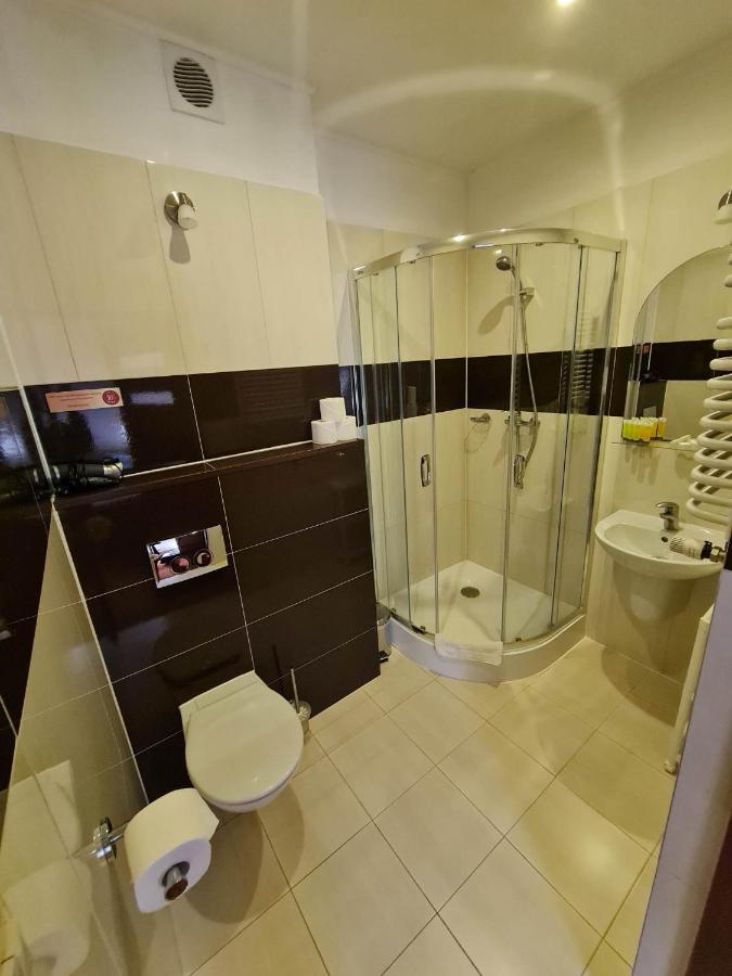 Hotel 365 Kielce Exterior foto